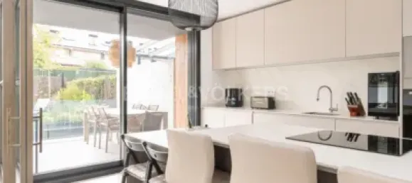 5 bedrooms Townhouse in Boadilla del Monte, Spain No. 176742 6