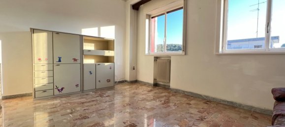 3-salle Appartement à Cassano delle Murge, Italy No. 81579 23