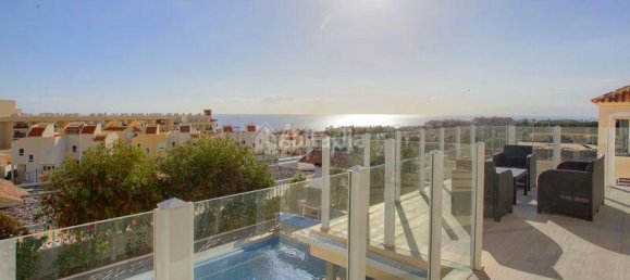 6 bedrooms Villa in Adeje, Spain No. 29724 4