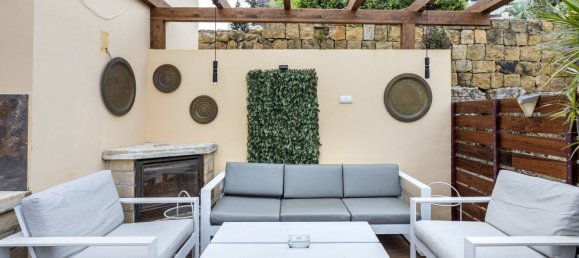 Villa de 3 dormitorios en Estepona, Spain No. 136399 4