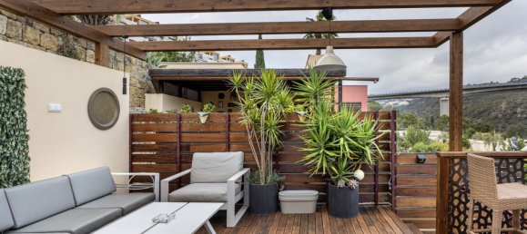 Villa de 3 dormitorios en Estepona, Spain No. 136399 3