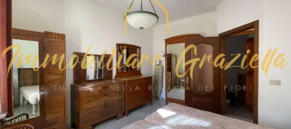 Casa de 5 habitaciónes en Vallecrosia, Italy No. 201238 8