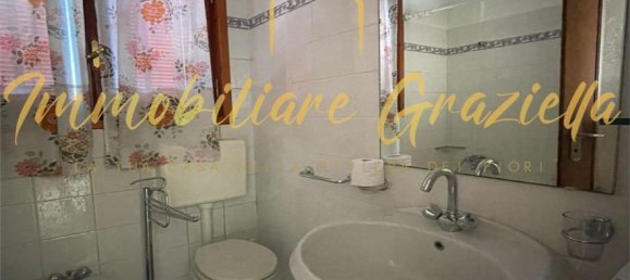 Casa de 5 habitaciónes en Vallecrosia, Italy No. 201238 11