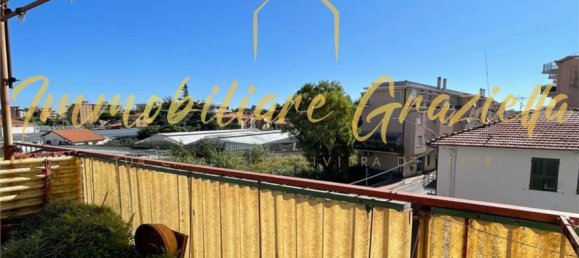 Casa de 5 habitaciónes en Vallecrosia, Italy No. 201238 22