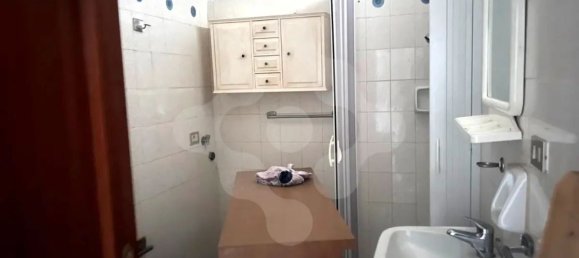 Casa de 2 habitaciónes en Bari, Italy No. 37420 8