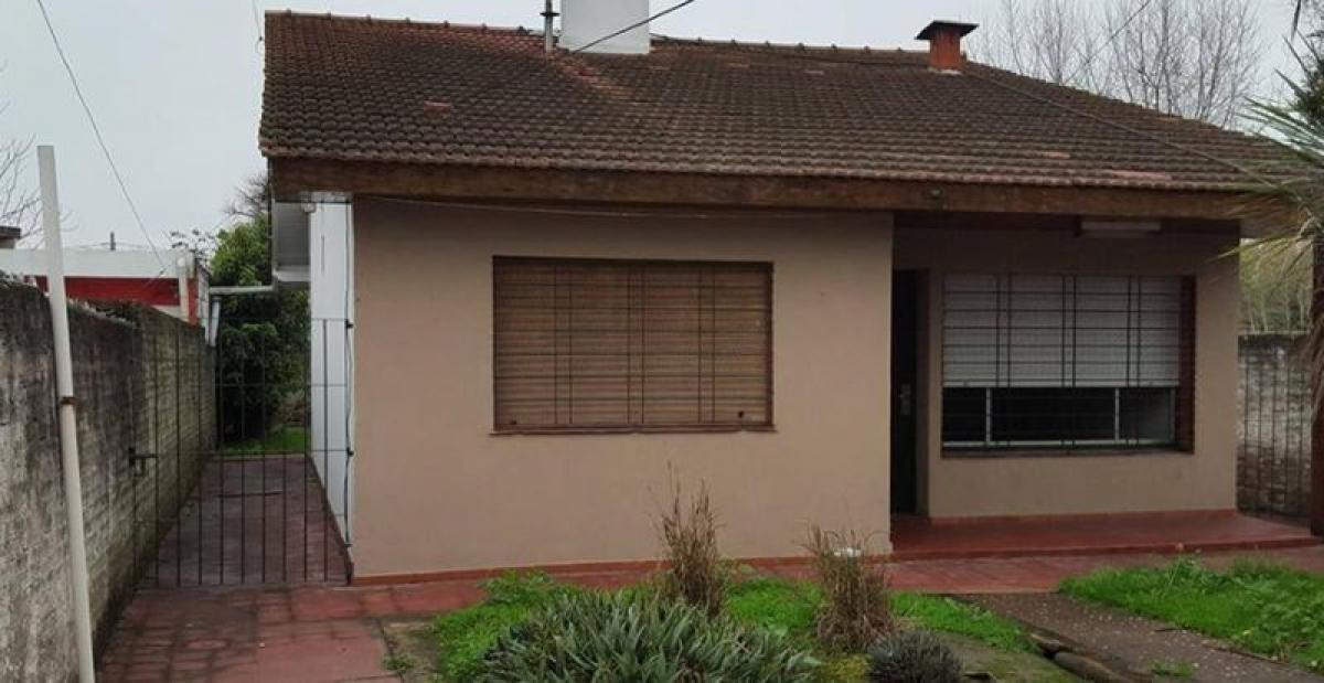 Дом с 3 спальнями в Морено, Аргентина № 75133