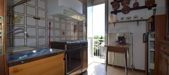 Квартира с 4 комнатами в Альяно Терме, Италия № 125139 4