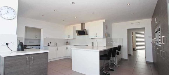 5 bedrooms House in Avgorou, Cyprus No. 23844 9