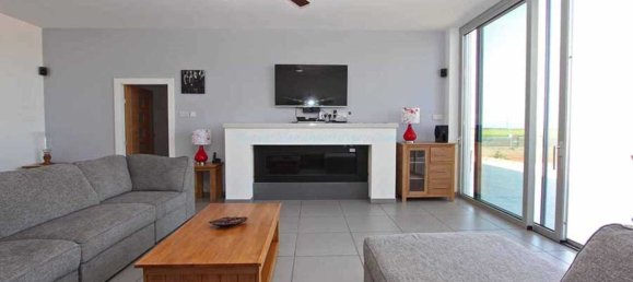 5 bedrooms House in Avgorou, Cyprus No. 23844 2