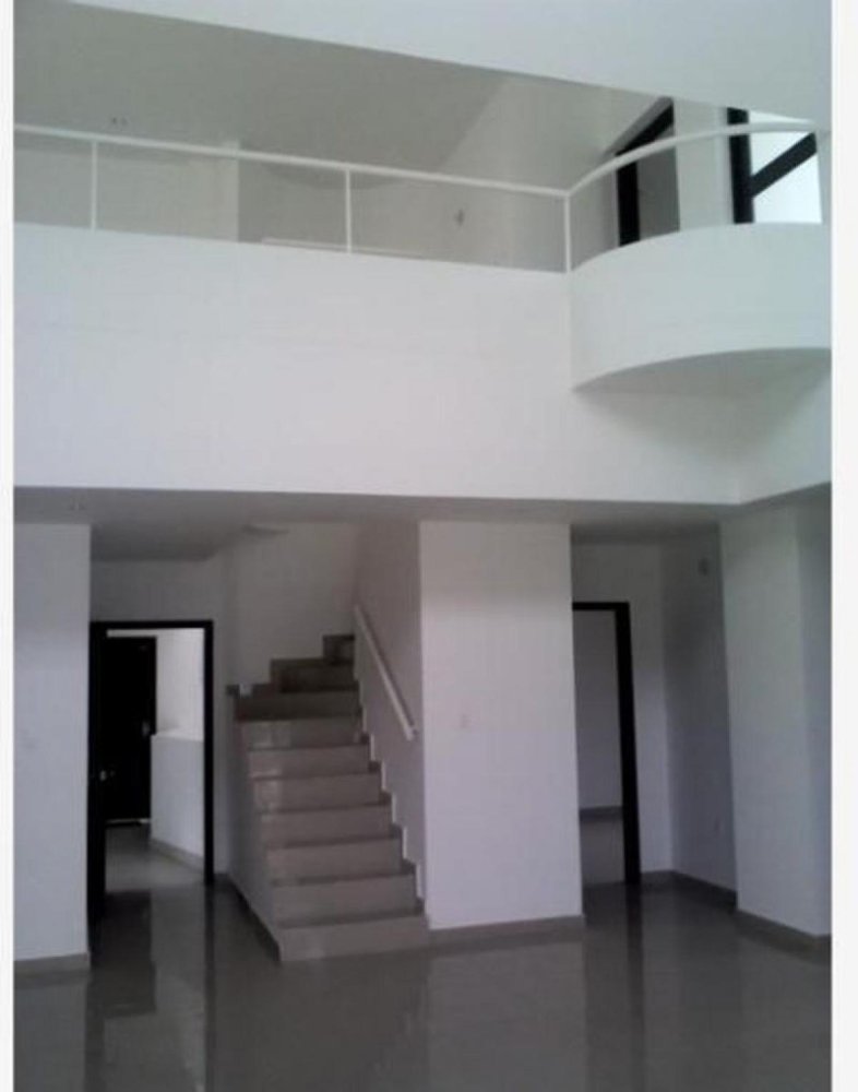 4 bedrooms Apartment in Guadalajara de Buga, Colombia No. 8411