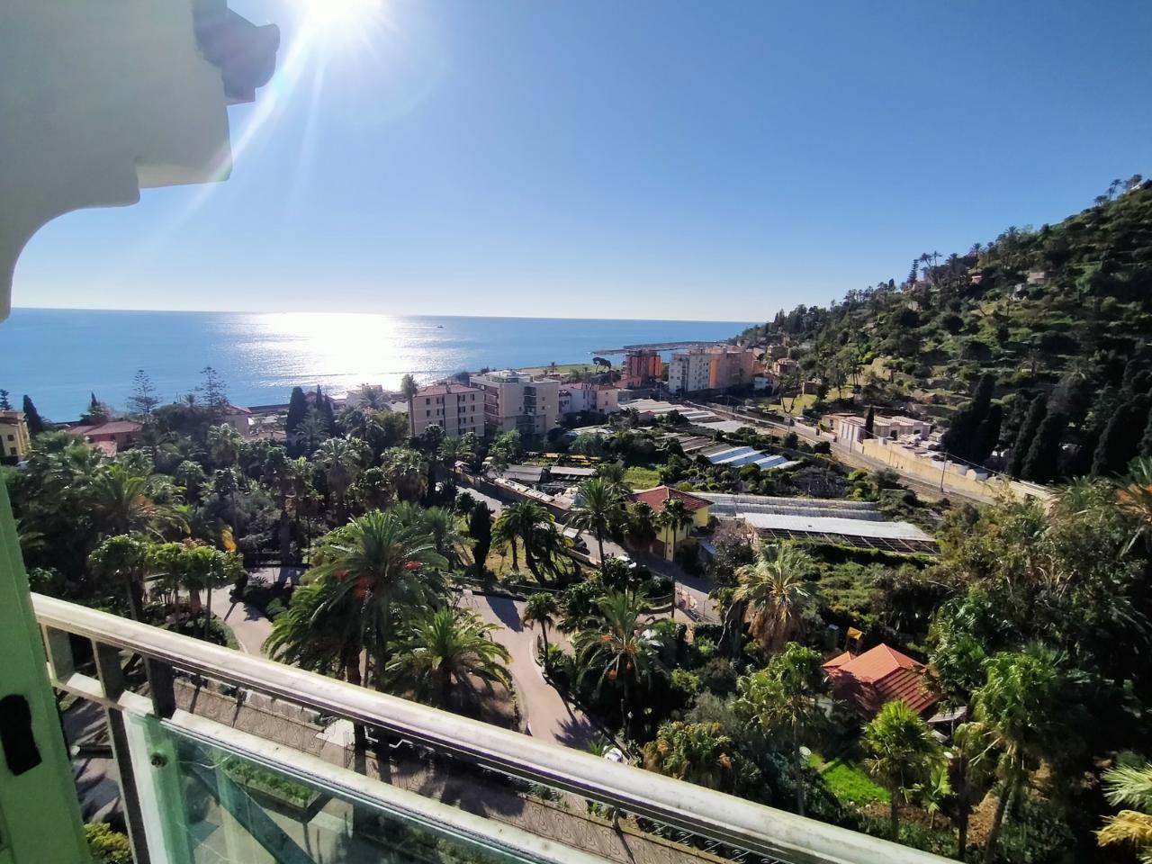2 rooms Apartment in Bordighera, Italy No. 42802