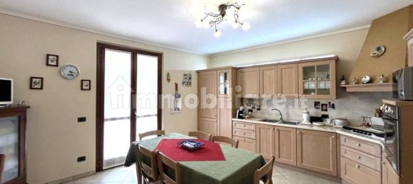 3 bedrooms House in Rudiano, Italy No. 303521 2