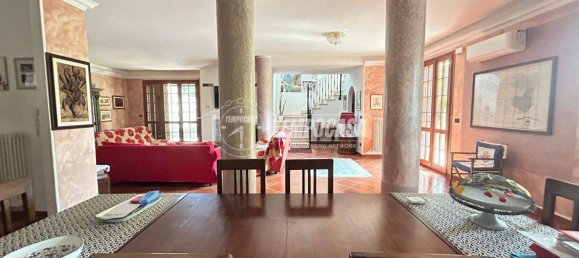 4 غرف نوم فيلا في Comacchio, Italy رقم 268150 37