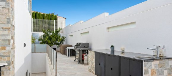 Villa de 4 dormitorios en Ciudad Quesada, Spain No. 183554 47