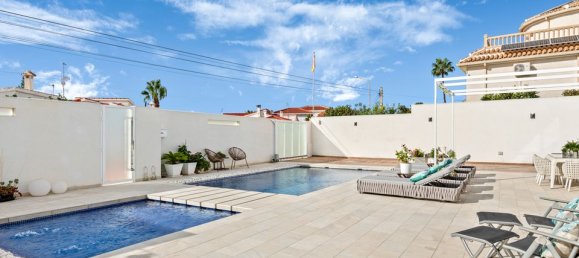 Villa de 4 dormitorios en Ciudad Quesada, Spain No. 183554 46