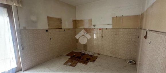 Квартира с 2 спальнями в Бари, Италия № 377620 35