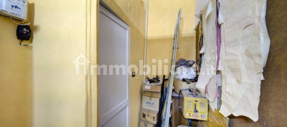 2 rooms Commercial property in Turin, Italy No. 196741 5