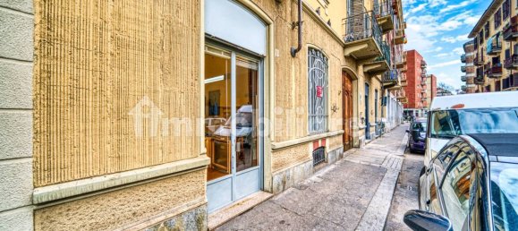 2 rooms Commercial property in Turin, Italy No. 196741 11