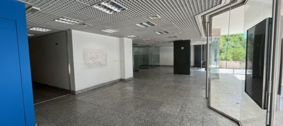 349m² Commercial property in Lisbon, Portugal No. 137534 4
