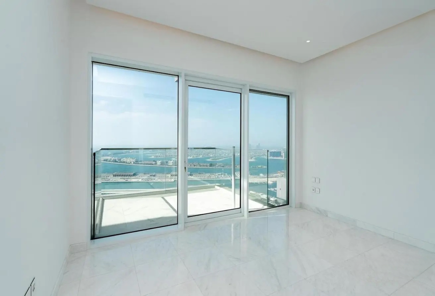 4 bedrooms Apartment in Dubai, UAE No. 21461