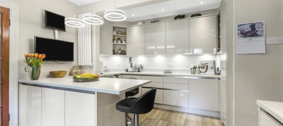 5 Schlafzimmer Haus in Brookmans Park, United Kingdom, Nr. 6519 8