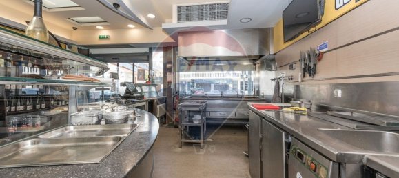 Gewerbliche Immobilie in Loures, Portugal 129m², Nr. 70409 13