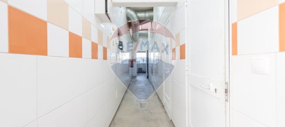 Gewerbliche Immobilie in Loures, Portugal 129m², Nr. 70409 6