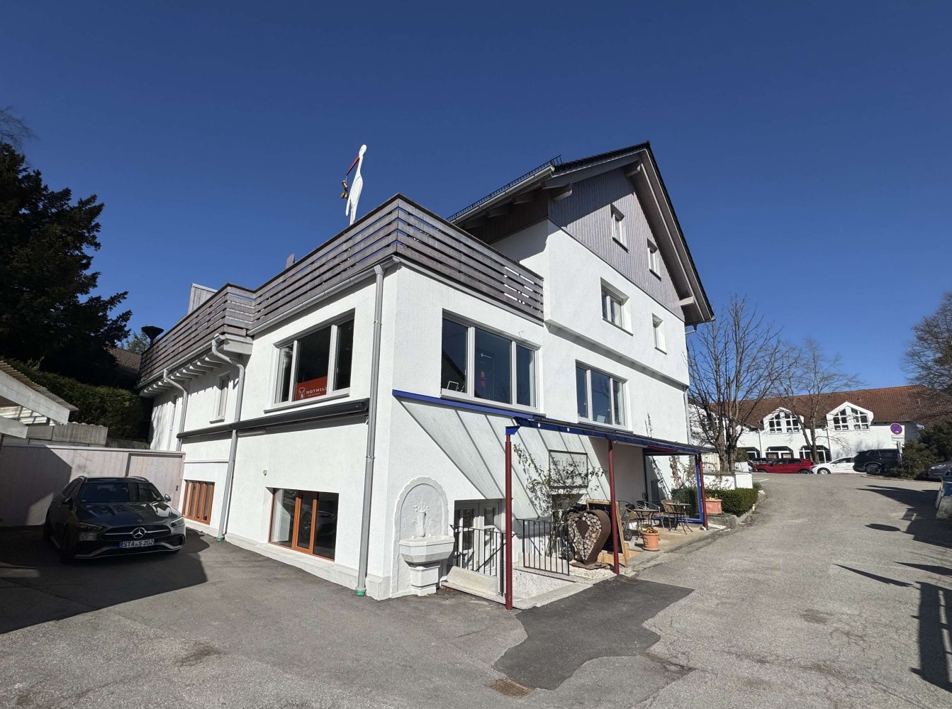 266m² Building in Starnberg, Germany No. 369929