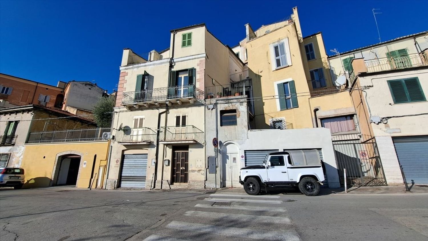 3 rooms Apartment in Chieti, Italy No. 41824