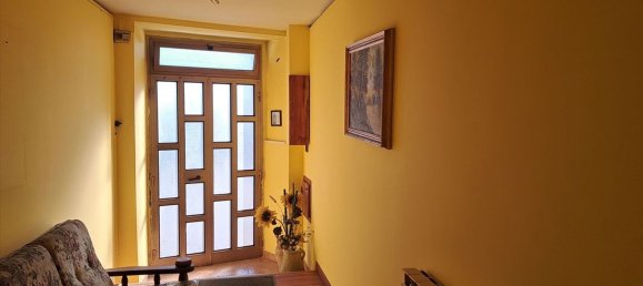 3 rooms Apartment in Chieti, Italy No. 41824 3