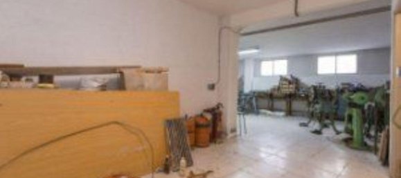 202m² Commercial property in Madrid, Spain No. 65007 9