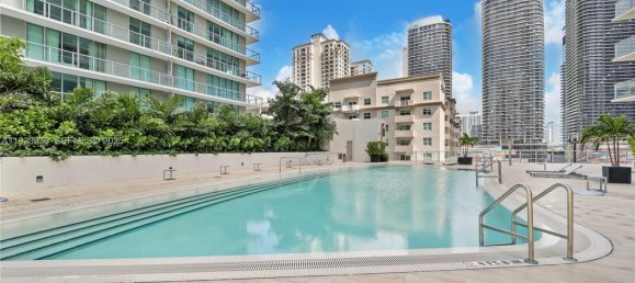 2 dormitorios propiedad comercial en venta en Miami, Miami-Dade, Florida, USA № 614638 8