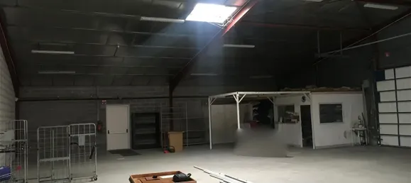 684m² Commercial property in Romorantin-Lanthenay, France No. 242150 4