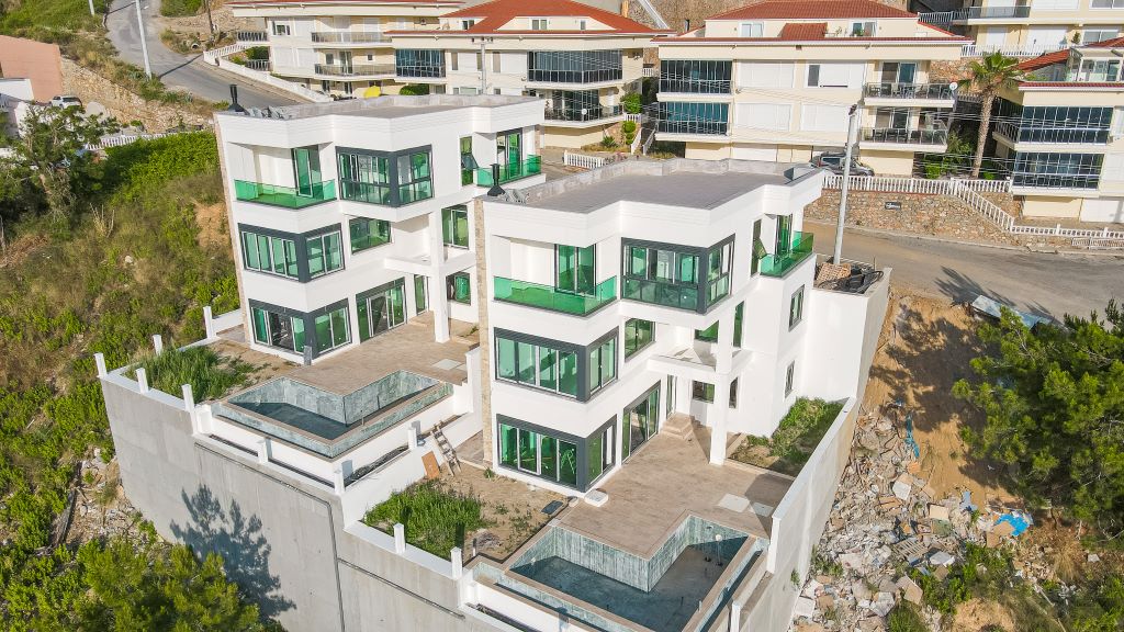 Villa 4+1 in Kargicak, Turkey No. 23622