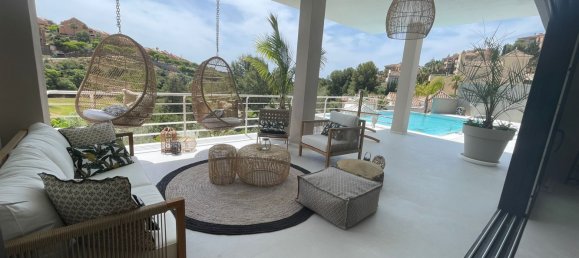 7 bedrooms House in Marbella, Spain No. 33839 3