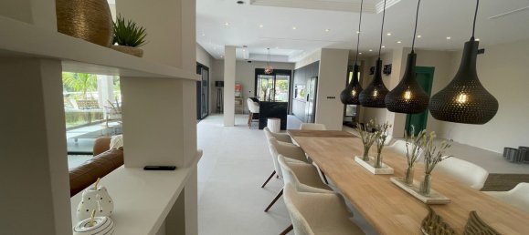 7 bedrooms House in Marbella, Spain No. 33839 24