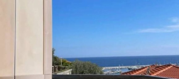 Apartamento T3 em Varazze, Italy N.º 181873 25