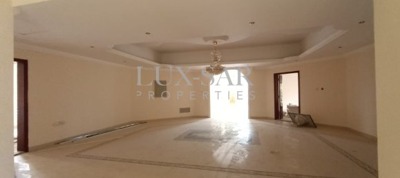 6 bedrooms Villa in Dubai, UAE No. 6352 4