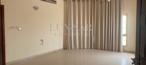 6 bedrooms Villa in Dubai, UAE No. 6352 8