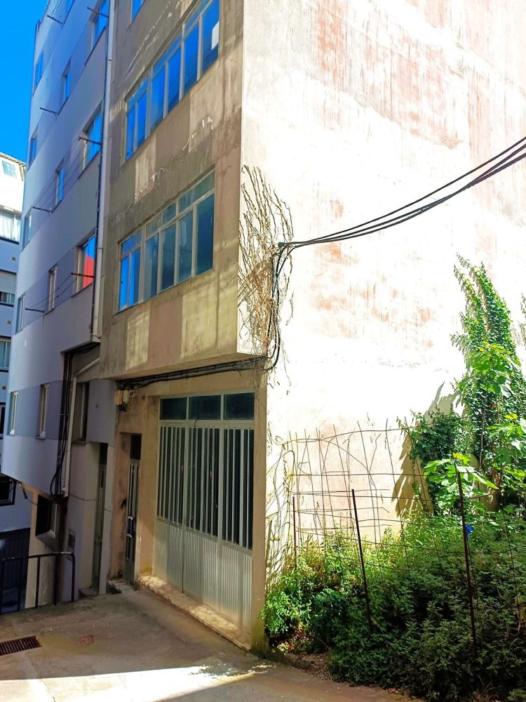 Edificio en Malpica de Bergantiños, Spain 270 m² No. 199463