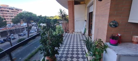 Apartamento de 2 habitaciónes en Pomezia, Italy No. 269710 4