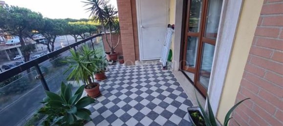 Apartamento de 2 habitaciónes en Pomezia, Italy No. 269710 2