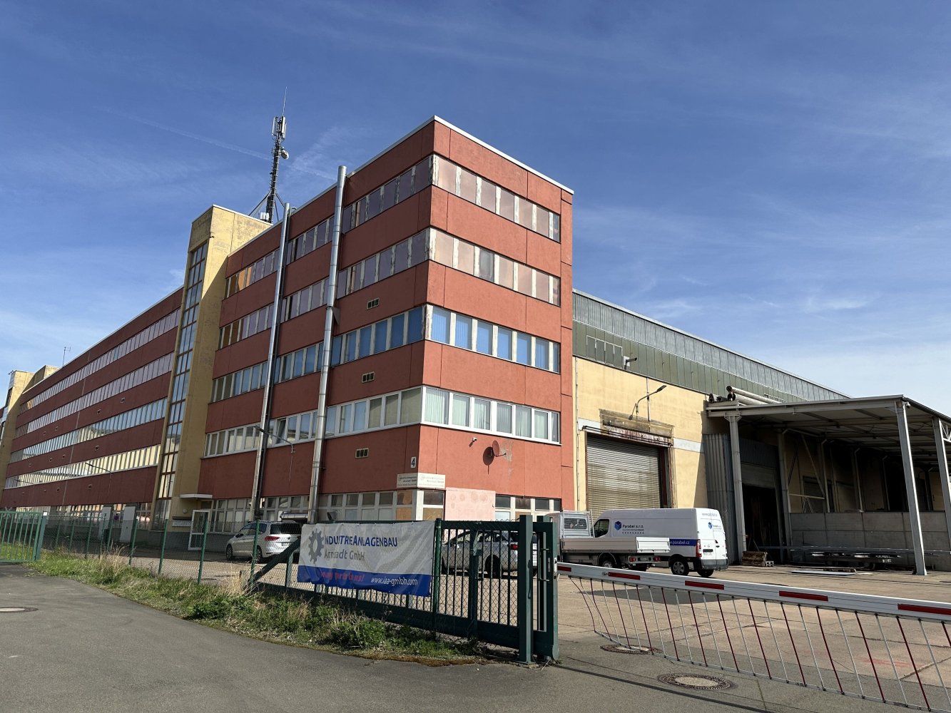 Склад в Ильм, Германия № 54278