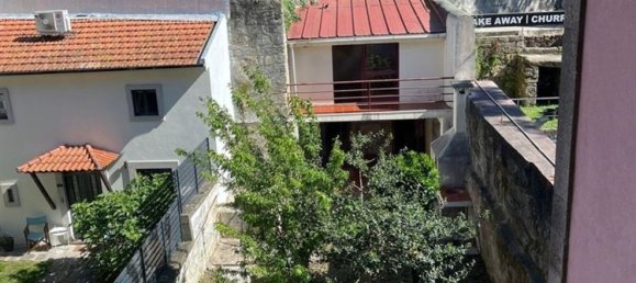 614m² Building in Porto, Portugal No. 137651 3