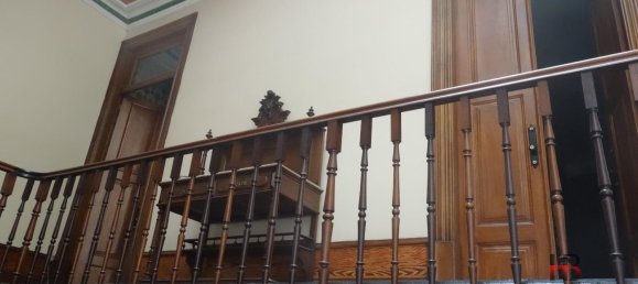 614m² Building in Porto, Portugal No. 137651 9