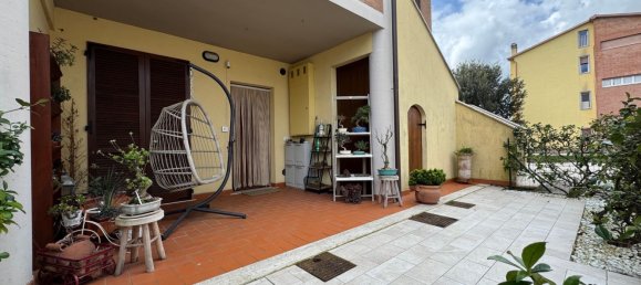 Квартира с 2 комнатами в Корчано, Италия № 47028 3