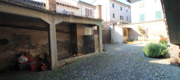 5 bedrooms House in Mombaruzzo, Italy No. 261449 10