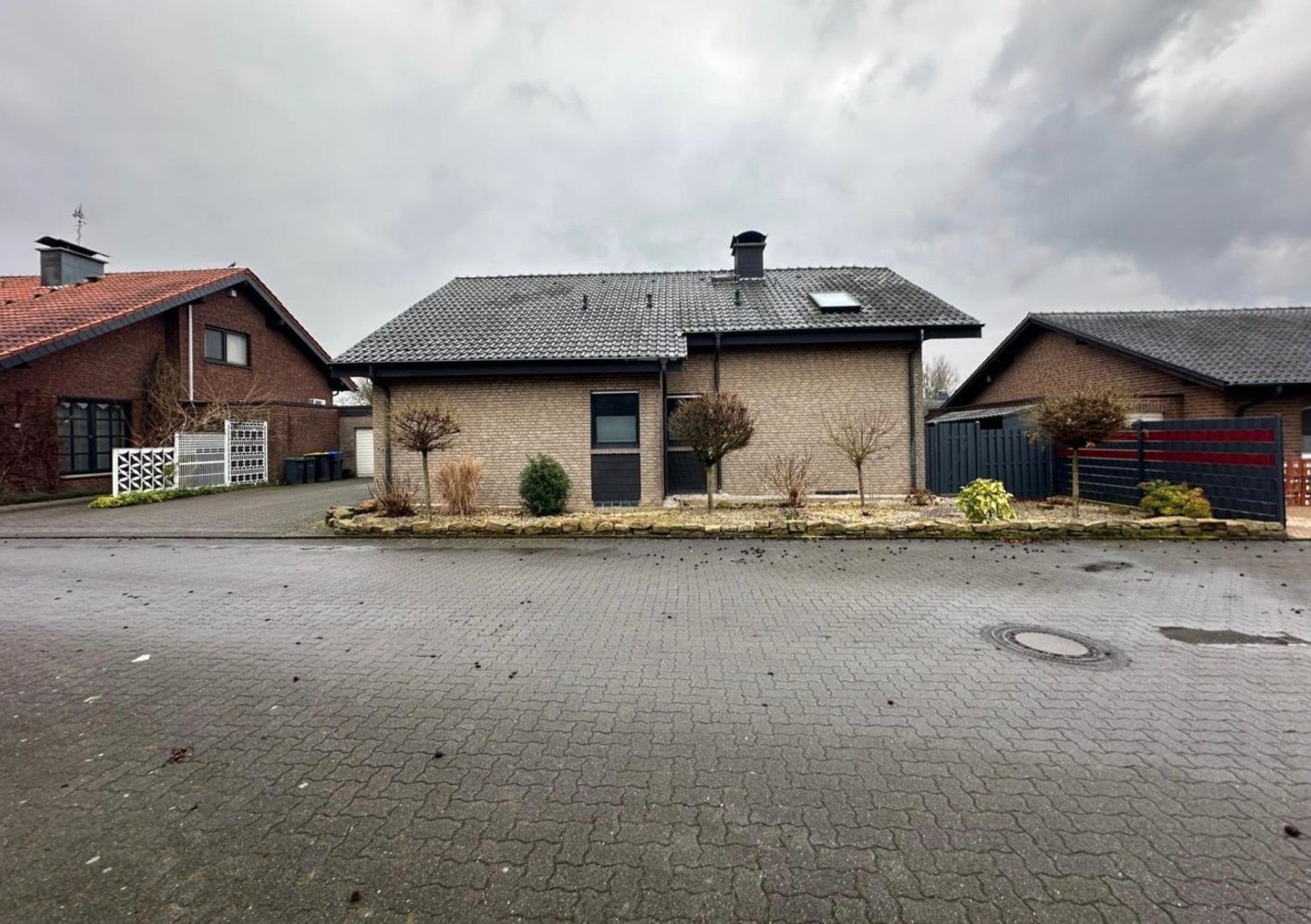 Casa de 6 habitaciónes en Bochum, Germany No. 7614