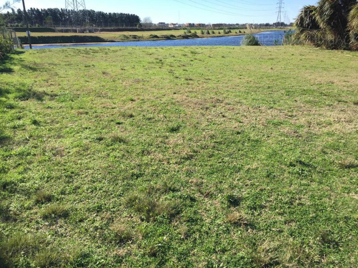  Land in Tigre, Argentina No. 120878