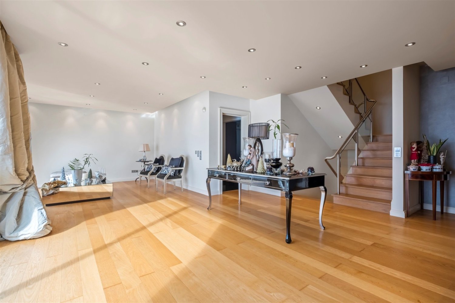 Casa de 3 dormitorios en Funchal, Portugal No. 134495